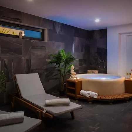 Luxury Black Pearl With Pool * Trogir