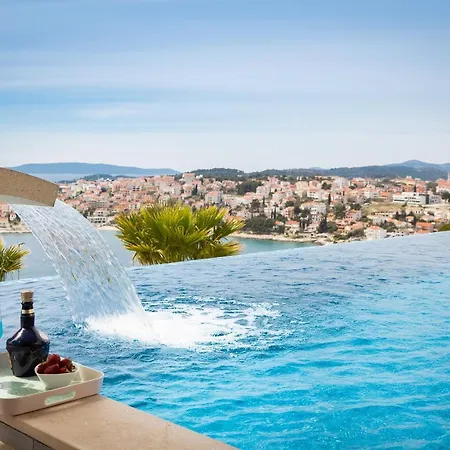 Luxury Black Pearl With Pool * Trogir